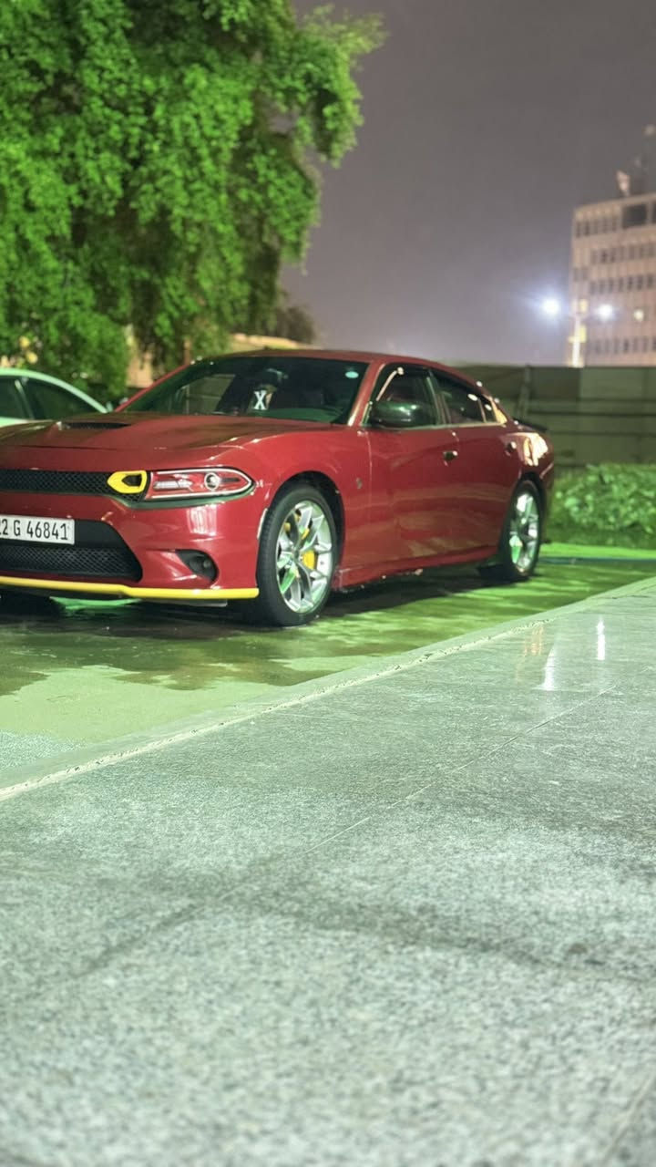 السلام عليكم 
جارحر 16 SXT 
حادث خلفي  جاملغ صبغ وجاملغ لاخ بارد وقبق صندوك بارد 
حداديه جديده كير مكينه مكفولات 
داخل مدوشم سقف رايز روز 
داخل مطلي  
كزوز بوابه  
محدثه اس ار تي 
الحادث مرفق مع الصور 
عنوان بغداد 
هـ ***********
سعر 185 
بيع او مراوس ب مكينه 5700 رقم اربيل بأسمي
