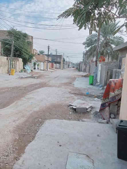 سلام عليكم عندي بيت للبيع تجاوز بيت منضم وشارع عريض مي ومجاري جيد كهرباء نعمه واير نت موجود وبيت جاهز نعمه  كاشي سقف صب   واستقبال ومطبخ وصاله جبير وغرفه نون البيت 80 متر جاهز المنطقه محترمه الناس الطيبه الامين الثانيه  السده الوله فرع موكب دماء الطف والشراي يتصل ويجي واني حاضر صاير بنص طابو وبي ورقه تمليك***********
