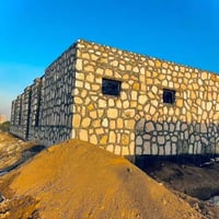 بناء حجر • اسيجه • نافورات