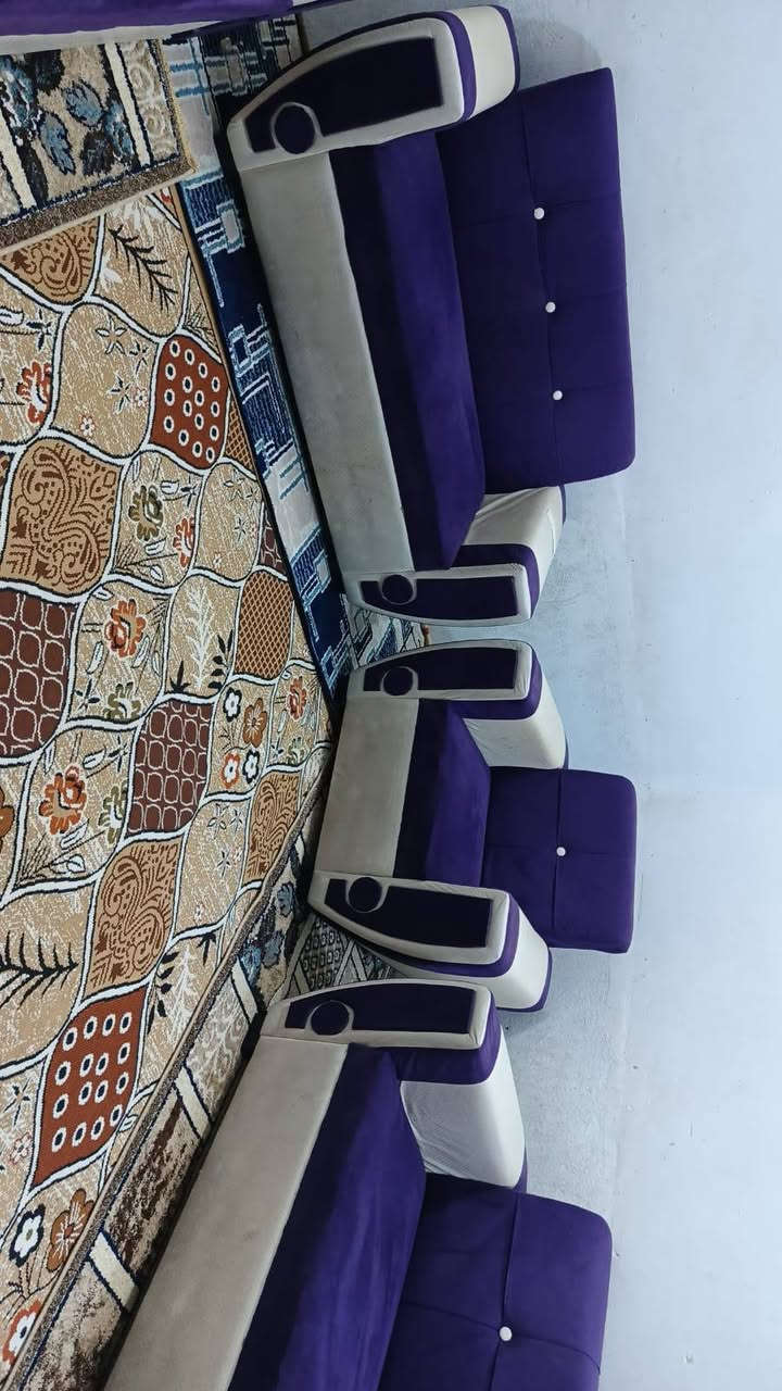 تخم 9مقاعد تسكام وقوي جديد كلش اي ضررمابي نضيف جد سعره 225يوجد توصيل داخل كربلاء ***********
