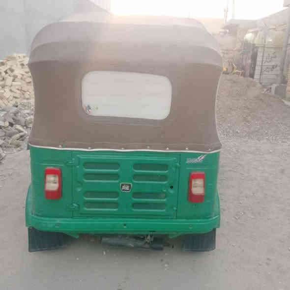 تكتك البيع موديل 20 شهر12 مصبوغة عام رقم سنويه بابل عنوان الحمزه الغربي رقم *********** سعر 5200بي مجال قليل
