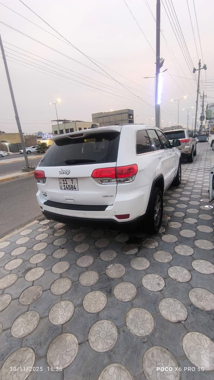 سلام عليكم جيب كراند شيروكي2017 نص فول سياره حلوه وجديده ماشيه155 حادثه بامريكا بس بنيد موجود صور الحادث بل عراق مفتوح بيها 4 قطع بدون تبديل بنون صبغ  سونارها بل منشور تكدر اشوفه رقم بغداد الجديد سنويه إلى 2029 اي استفسار اتصل (***********) مكان السياره ميسان سعرها 205
