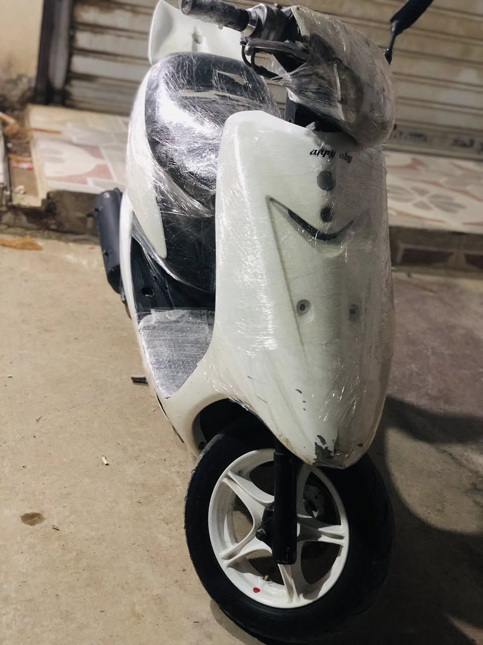 دراجه عصفورين 60 للبيع كامله شغاله هورن لايت سلف والمحرك نشط فول عداد سرعه شغال كامل السعر 230 وبس مجال قليل للشراي وير هم مراوس مكاني الديوم اسواق الزوبعي ***********
