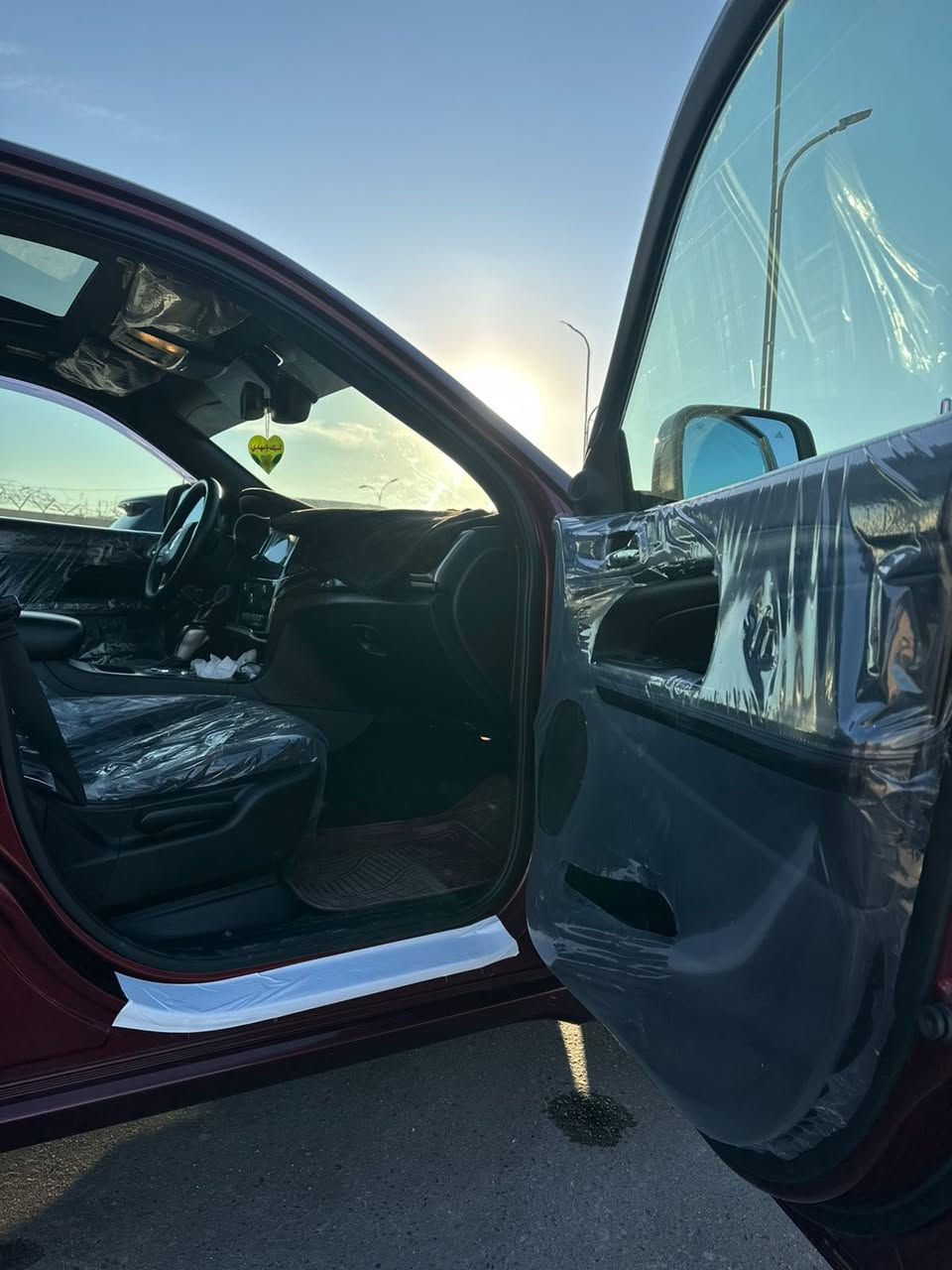 بيع مستعجل بسعر 230 جيب موديل 2020 

مواصفات بلاك توب فول مواصفات 
رقم بصرة تحويل 

ماشي 60 الف 
مكينة 6 سلندر 

العنوان البصرة 
***********
