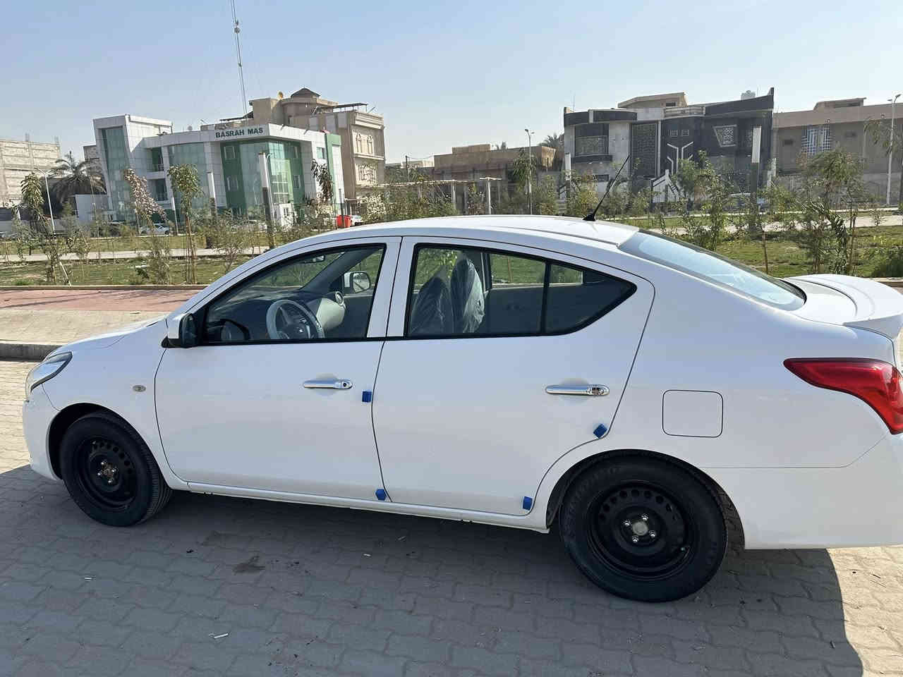 نيسان صني مديل 2023
السياره كفاله استخدام شخصي 
            هاتف
واتساب فقط ***********
اتصال ***********
سعر 127
