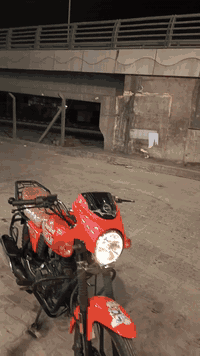 للبيع دايون نفخ أوراق اصولي وكيله علي عنجور بالخان بسمي فول نضافه جديده و جاهزه مجهزه كهربائيات كلها شغاله مكان نجف سعر مليون و 450 و بيها مجال  
رقمي ***********
