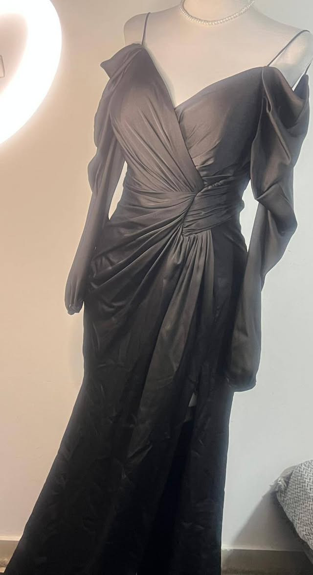 هلو بنات فستاني من دفاين ماخذته ب ٢٥٠ وملبوس مره
ابيعه ب ٣٠ الي تريده تدخلي خاص
قياسه ٤٠


**إذا كنت صاحب هذا الإعلان وتريد حذفه لأي سبب، رجاءا أرسل رسالة إلى الدعم الفني**