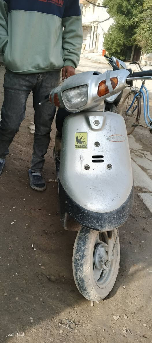 بطه مكينه نضيفه مامفتوحه غراضها بلادي فقط كابريتر مبدل جديده نكره هندر ونقص باتري فقط شلعه ومعدل تخبلل يرادلها غسله السعر ١٣٠ وبيها مجال لطيبين رقمي للتواصل *********** واتساب هم موجود
