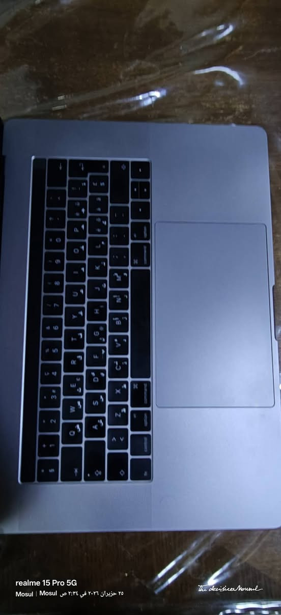 السلام عليكم 
ماك بوك برو 2016

​CPU: Intel Core i7-6700HQ 2.60GHz

​GPU: AMD Radeon Pro 450 2GB

​RAM: 16GB 

​Hard : 512GB

​Display: 15" 2K

الجهاز مستخدم نظيف جداً وبحالة ممتازة! تصميم نحيف وأنيق مع أداء جبار للألعاب الثقيلة، المونتاج، والهندسة 

السعر 600 الف


**إذا كنت صاحب هذا الإعلان وتريد حذفه لأي سبب، رجاءا أرسل رسالة إلى الدعم الفني**