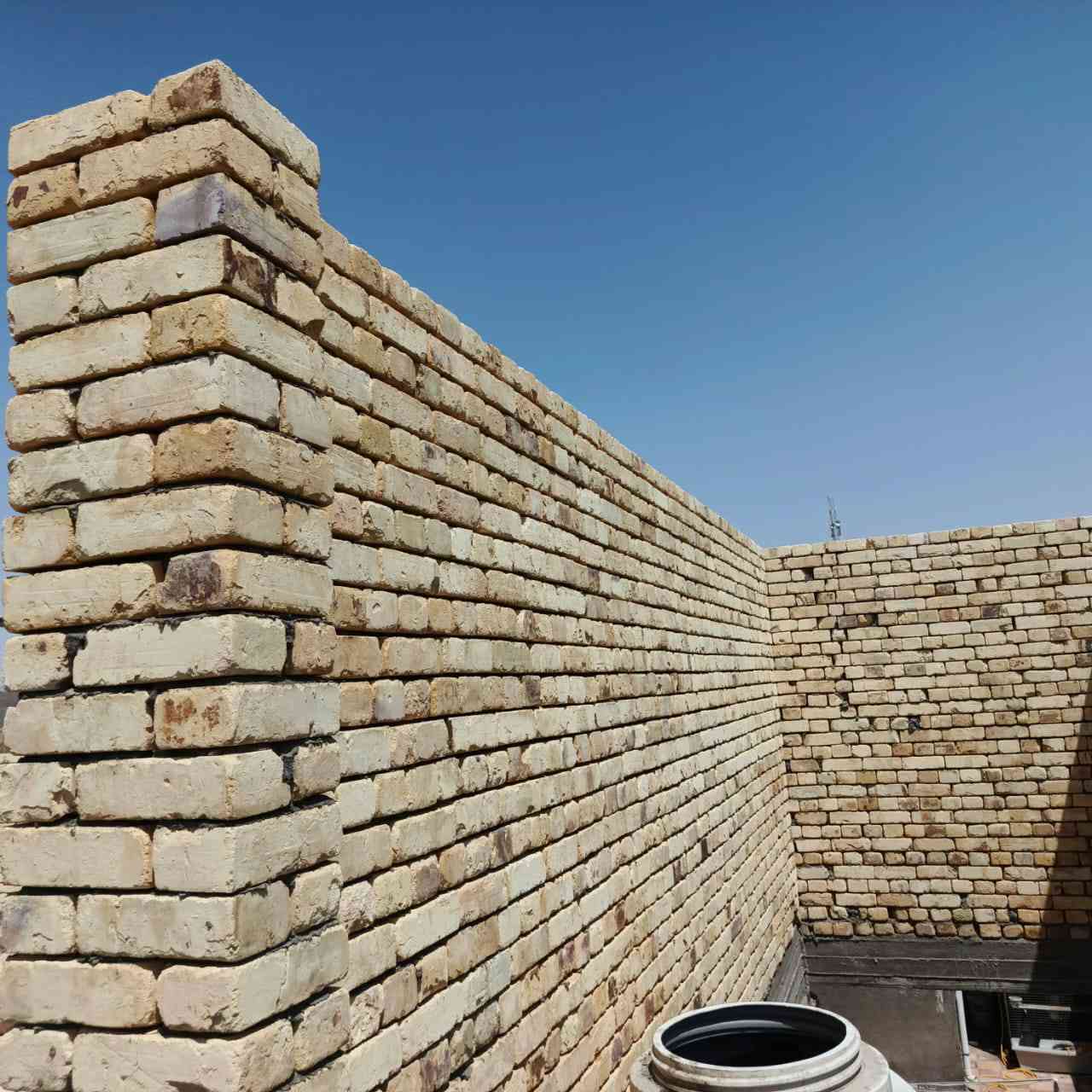 موجود خلفه بناء ع دبل وهذا راقمي شغلنه الي بصوره ***********
