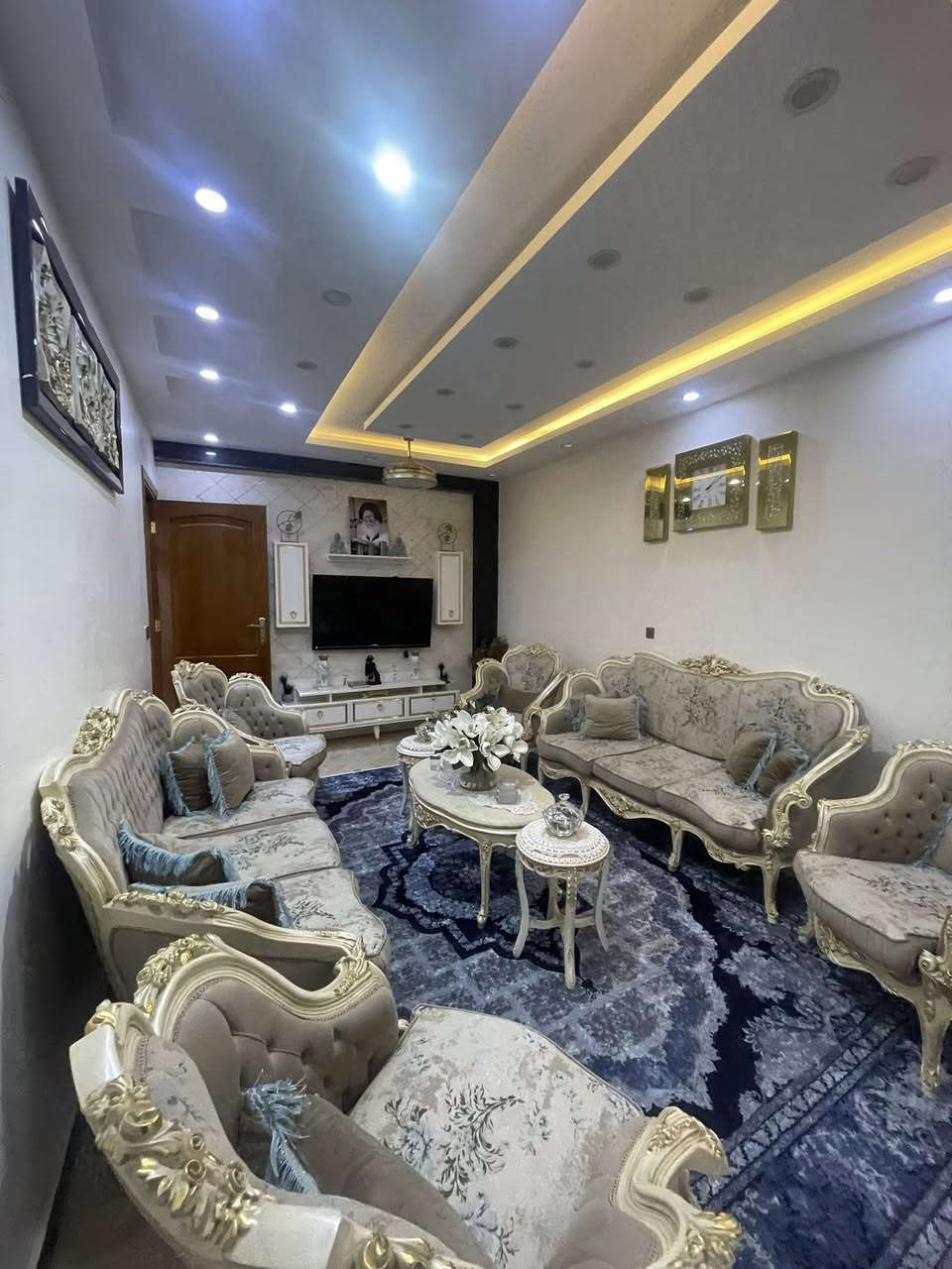 يا الله
دار للبيع في منطقة حي البنوك شارع لحوم الرياض
المساحة ١٠٥ م
واجه ٥ متر
نزال ٢١ متر
يحتوي على صالة خطار ومطبخ وثلاث غرف نوم
مدخلين
وخدمات بكل طابق ومنور ورصيف ٥ متر
للاستفسار/ مكتب الحضارة للوساطة العقارية
***********
