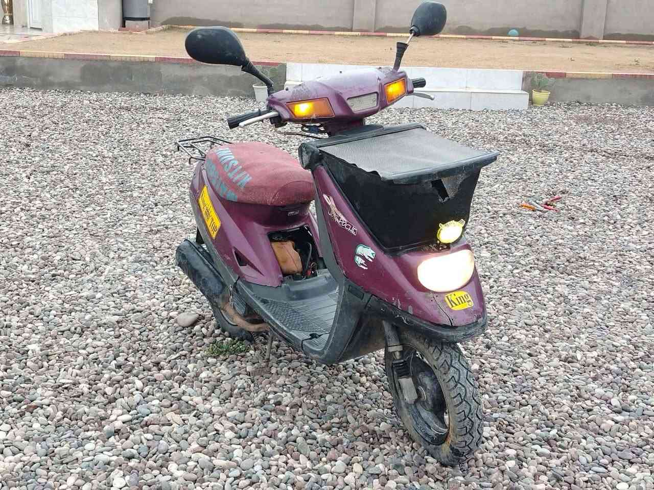 السلام عليكم
ماطور بزون للبيع كهربائيات كلهة شغالة كابريتة جديدة باتري جديد محرك نضيف 
للستفسار ***********
