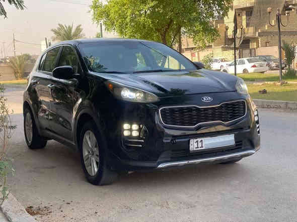 سلام عليكم للبيع سبورتج 2017
رقم بغداد باسمي 

سيارة ماشية 55الف لون اسود بي شذره طافيه رقم بغداد 
مواصفات السيارة : 

 رادار امامي توقف ذاتي 
تحديد مسار نقطة عمياء
كشنات مخمل 
تدفئة وتبريد بالمقاعد وهيتر ستيرن
سماعات هارمن كاردن
شاشة صغيره
حساسات امامي 
 تحكمات ستيرن 
فورويل ومانع انزلاق وهل سوالف وباقي هوايه مواصفات كدامكم
يعني السيارة 
ضرر السيارة قطعتين صبغ باب  سائق خلفي أثر شخوط
نص جاملغ الأمامي    .. مكان سيارة بغداد 
السعر ١٣٧وبيه مجال شي معقول للاستفسار
***********
