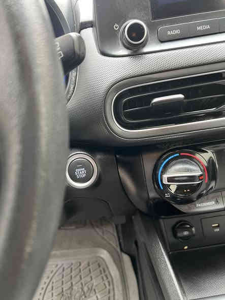 كونا 2023 وارد امريكي حادث جاملغ وبنيد مكينه 2000 دوش المرغوبه مواصفات
بصمه وشاشه كاربلي وكامره وحساس ودرايف مود ورادار وكشن كهرباء تشغيل عن بعد
سعر 129 وبيها مجال كلش بسيط رجاء
المكان بغداد

***********-***********
