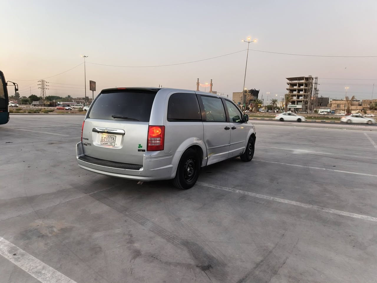السلام عليكم كلايسر  كرفان 2008 جاهزه كير مكينه تبريد حداديه تبريد 3قطع  تخم تاير سياره بيه دحجات خفاف اي ضربه قويه  او تبديل مابيه سياره 7راكب مكينه 3300رقم بغداد لبيع او مراوس حسب القناعه السعر 85وبيه مجال ***********
