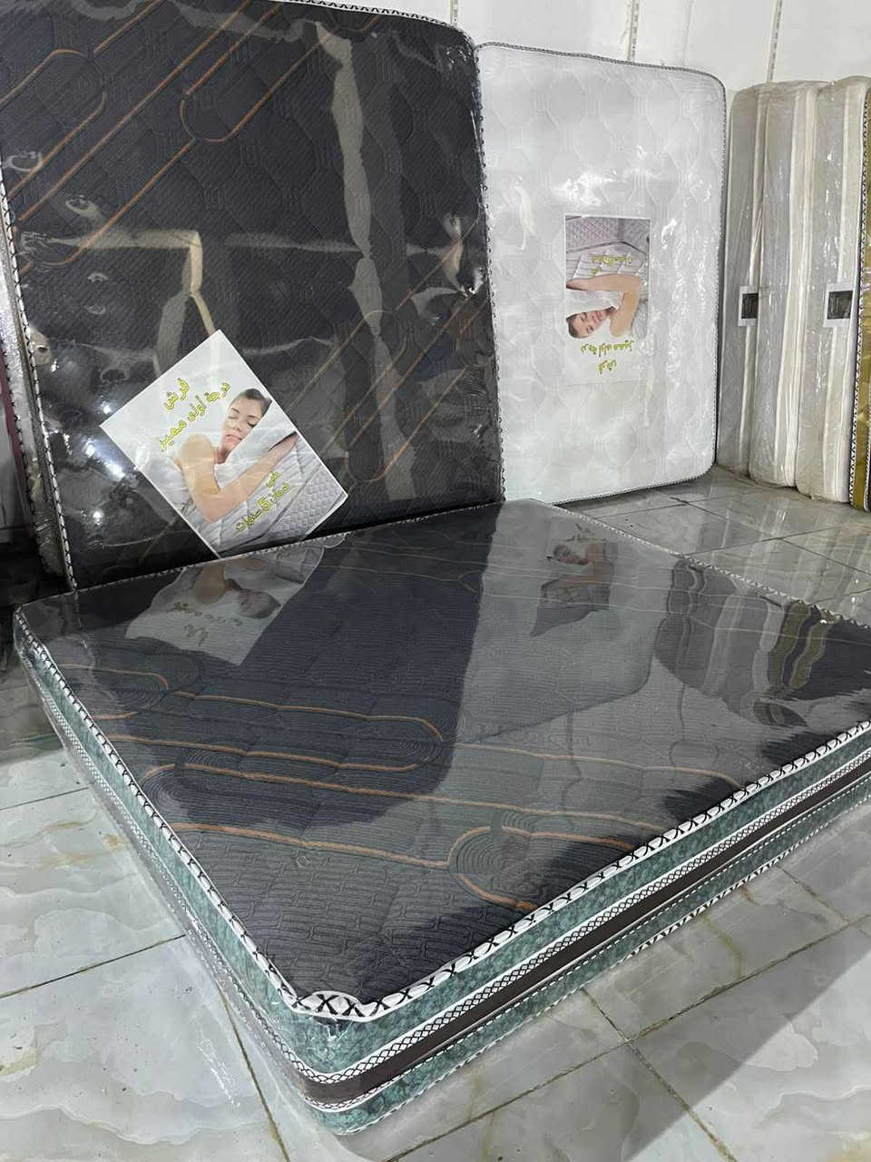 دوشگ الإسفنج الديلوكس هو نوع متطور من مراتب النوم المصنوعة من طبقات إسفنج عالية الجودة، يتميز بالراحة والدعم الأفضل للجسم مقارنةً بالأنواع العادية.
نبذة مختصرة:
يُصنع من عدة طبقات مختلفة الكثافة لتوفير توازن بين الليونة والصلابة.
يساعد على توزيع وزن الجسم بشكل متساوٍ، مما يقلل آلام الظهر والمفاصل.
يحتوي غالباً على طبقة علوية ناعمة تعطي إحساساً بالفخامة والراحة أثناء النوم.
مناسب للأشخاص الذين يبحثون عن نوم مريح وجودة طويلة الأمد.
يتميز بعمر استخدام أطول وضمان أعلى من الدوشگ التقليدي. ديوانية, القادسية


**إذا كنت صاحب هذا الإعلان وتريد حذفه لأي سبب، رجاءا أرسل رسالة إلى الدعم الفني**