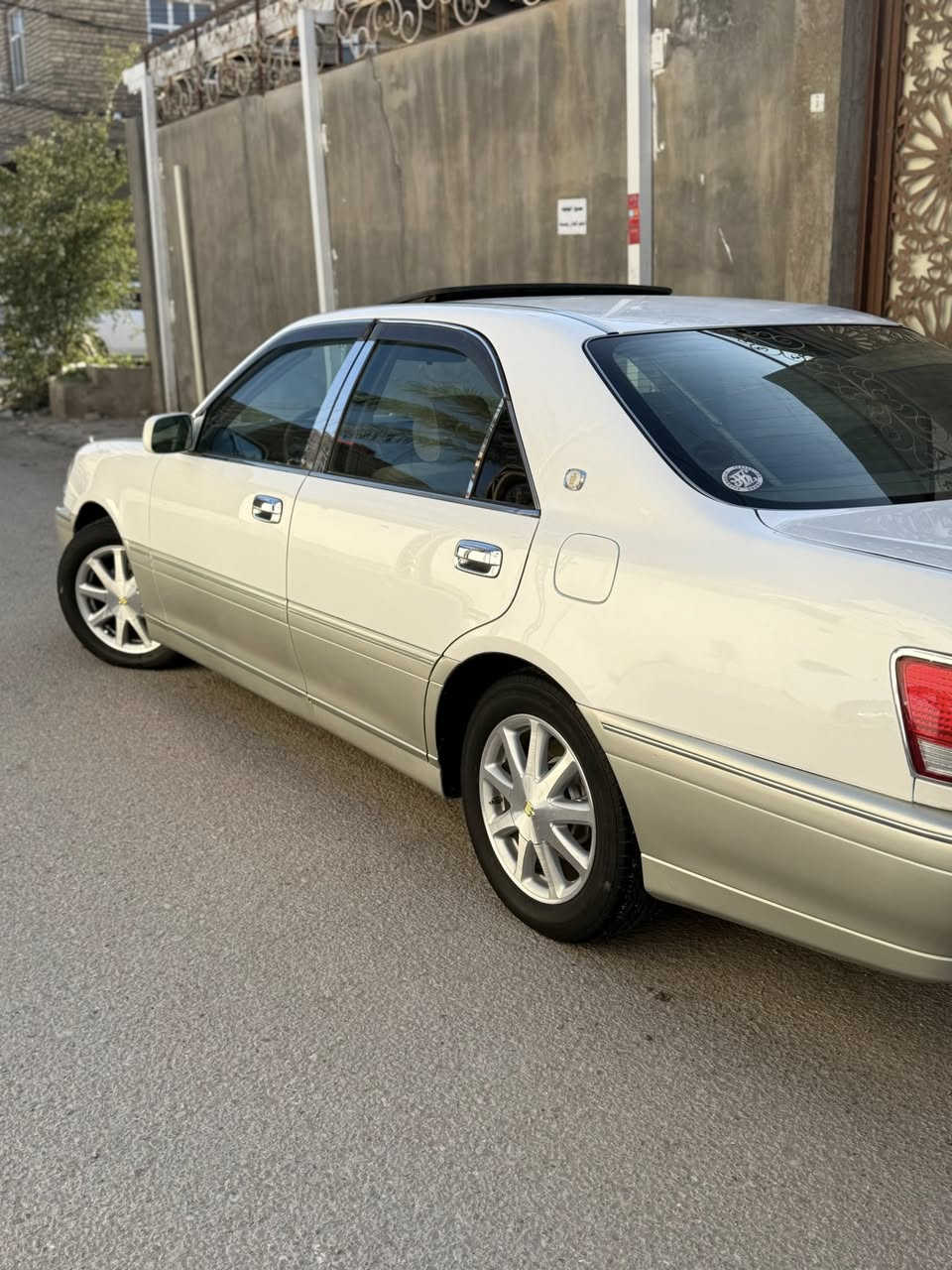 السلام عليكم جميعاً

سياره كراون ملكه للبيع  كفاله عامه كص وظربه جديده كلش 

اربع كشنات كهرباء 🌚

فتحه سلايد طكتين✅

لوحات حديد وملسق وسنويه ✅

ستيرن كهرباء ✅

اللون محجل خظراويه  ✅

ويل نجمه بلادي اصلي لا صبغ  ولا جلي ✅

تخم تاير جديد✅

مكينه D4الكبير✅

3 دكم  ✅

شاصي75✅

دشبول عارف العيساوي✅

تحويره نجف فوك وجوه✅

للعلم السياره قرار 48جديد✅

سياره جديده وحلوه وبل عافيه عل ياخذه

رقم كرورك حديد مدفوع كمرك وقرصهه واصل باقيه فقط ع الرقم 

.

السعر125  مجال قليل 

الاستفسار اكثر  اتصل فقط 

***********
