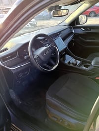 5 راكب  ماشيه. 18000 فتحه  رادارات  نقطة عمياء  حساسات  كامره دواره  ك...