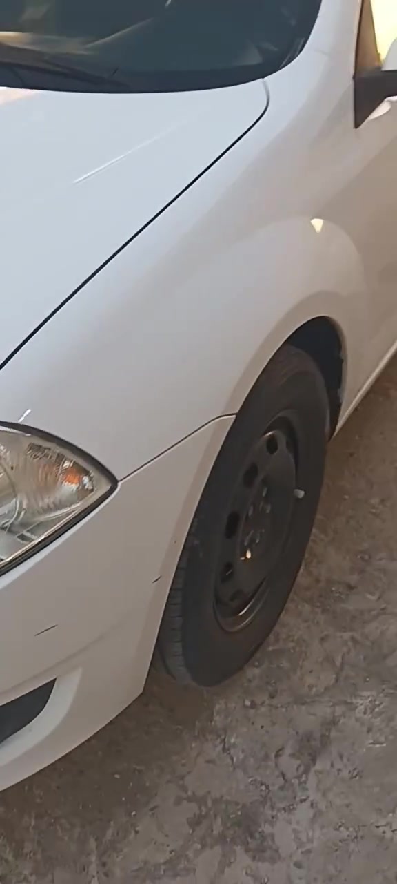 السلام عليكم للبيع موديل ١٤ مكفوله  من الصبغ ماشية ٩٧ كمبريسر تبريد عاطل. رقم بغداد.  مكلف بالنشر الي يريد يتصل. ***********. مكانك بغداد
