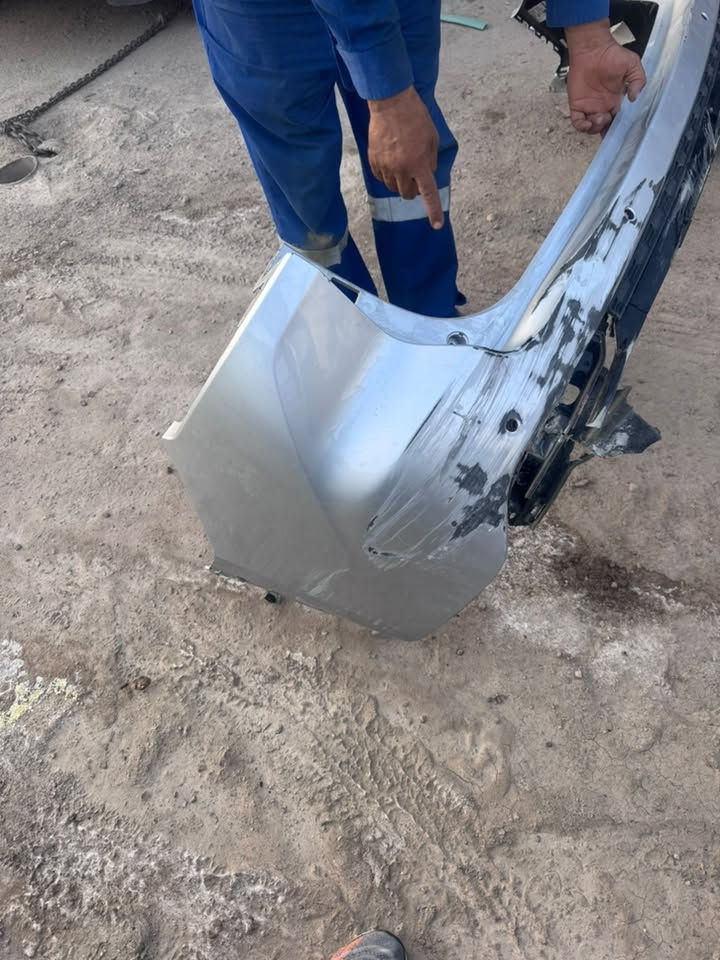 دعاميه خلفيه لون سلفر متضرره شي بسيط للبيع/خمسة راكب
***********
