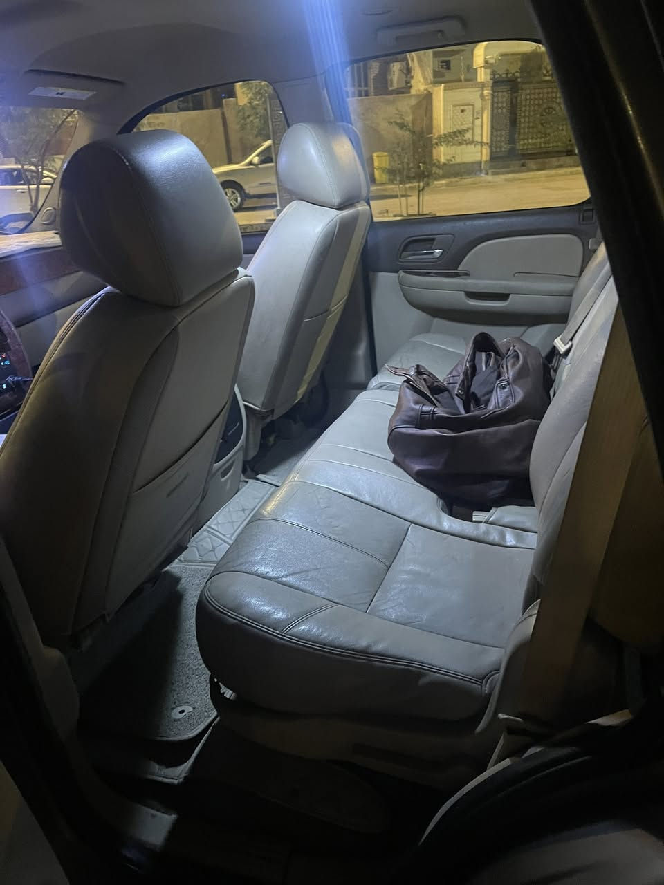 السلام عليكم تاهو موديل 13 خليجي ادوات بدون كصه دخول جديد العنوان البصره السعر 95
بيع او مراوس حسب القناعه 
***********
