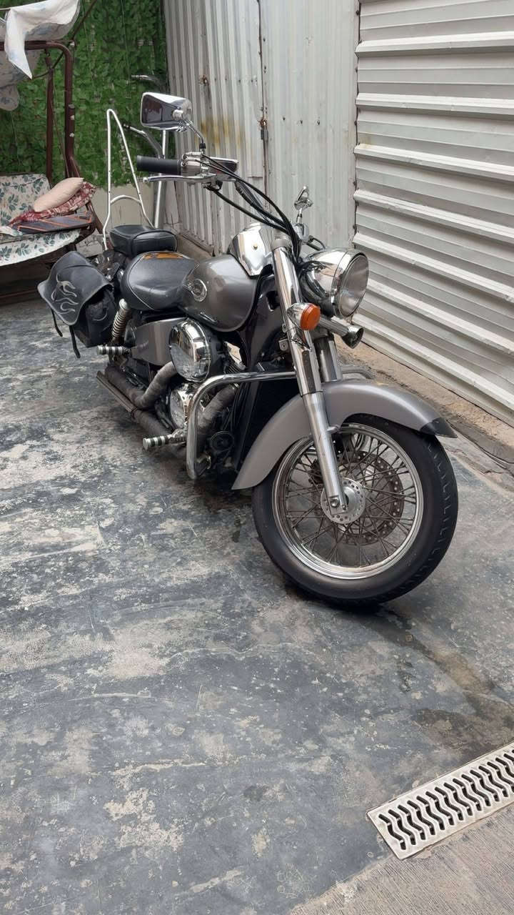 سلام عليكم دراجه هارلي شادو 400 محرك سعره مليونين وربع وبيه مجال بسيط خاص مفتوح


**إذا كنت صاحب هذا الإعلان وتريد حذفه لأي سبب، رجاءا أرسل رسالة إلى الدعم الفني**