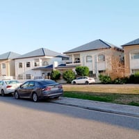 قرية الإيطالي • مقابيل امباير • بيع وإيجار