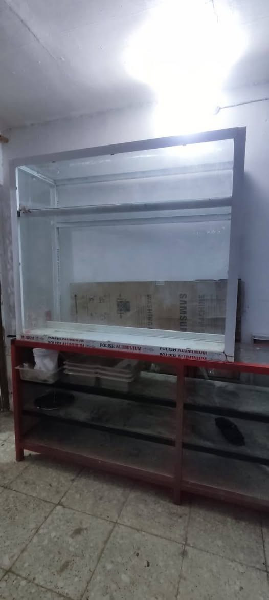 ميز المنيوم للبيع عدد اثنين ميز المنيوم للبيع عدد اثنين
الاحمر طوله مترين ونص وارتفاع متر ونص ونزال 50
والابيض طول وعرض متر ونص ونزال 50
للاستفسار ***********
