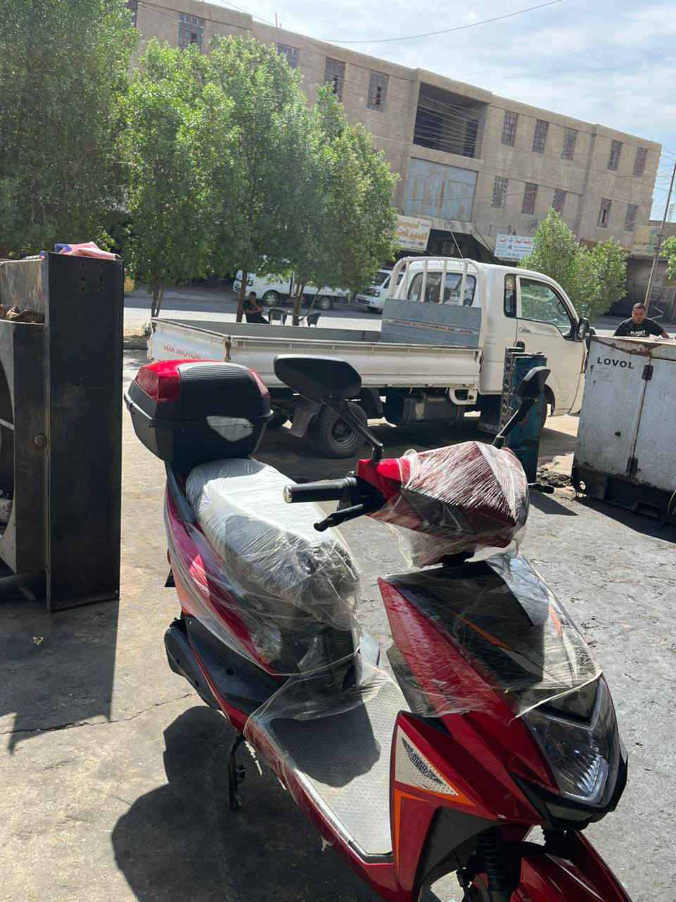 دراجة سكنس كهرباء للبيع
السعر مليون و خمسين و بيها مجال 
للاستفسار الاتصال على الرقم ***********
