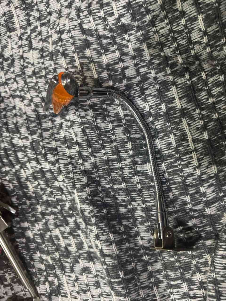 علامه تكسي يرادلهة واير تتحور وزرازير زوج والبرتقاليه بس عوزهة تحوير شلع اب ٤٠ رقمي واتساب فقط ***********  بغداد العامريه
