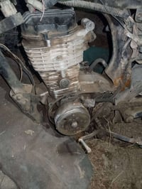 محرك اربعه كير محرك عفتو  يشتغل  هسع ماعرف عنو شي  سعر 45وبي مجال الرق...