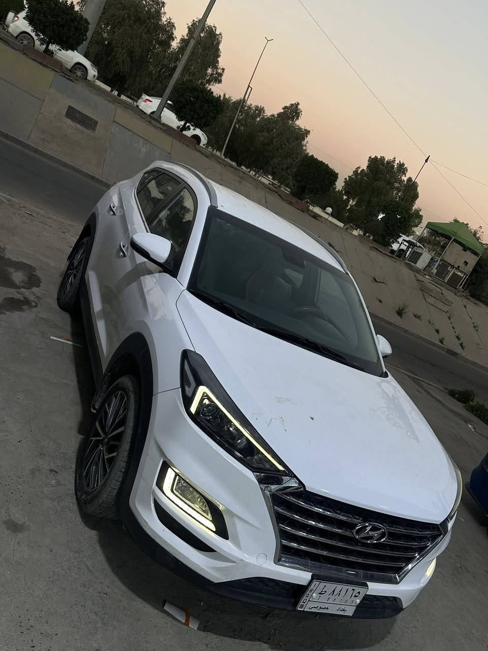 السلام عليكم
للبيع توسان 2019 خليجي
سياره نضيفه (( ماشيه 29 الف حقيقي ))
 مواصفات ♥️
"بصمة تشغيل وبصمة ابواب 
"اشاير بالمري + مري شفط 
"ثلاجة بالجكمجة 
" حساسات امامي  وخلفي  اصلي  
" كاميرا خلفية
" ثلاث وضعيات قيادة
"كروز سرعه
" شحن لاسلكي 
" بلوتوث+ AUX 
"تحكمات صوتية 
"كراسي كهرباء
" دبل ايرباگ
" تحكم ستيرن
" حساسات
" تبريد قطعتين 
" لدات نهارية
" انارة ابواب ومري
السعر(( 189 )) بيها مجال 

ملاحضه . بيه صبغ بلجنطه . شويه بيه شخوط السياره . الله شاهد من 2019 عندي السياره . ماطلع بيه كلشي بيه بلادي 

العنوان / بغداد الاسكان . او البياع  
رقم بغداد بأسمي  
اتصل فقط  ***********
