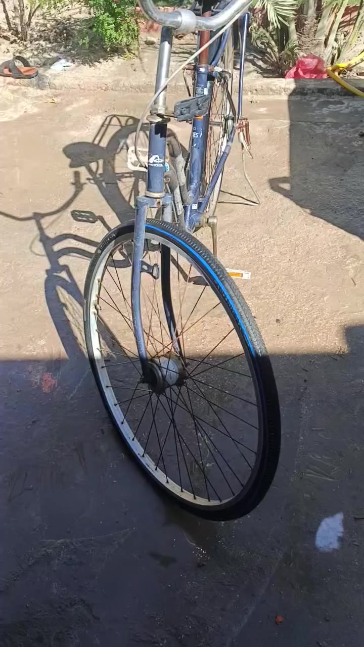 سلام عليكم  شباب هذا الباسكل اللبيع السعر خاص  مكاني طوريج


**إذا كنت صاحب هذا الإعلان وتريد حذفه لأي سبب، رجاءا أرسل رسالة إلى الدعم الفني**