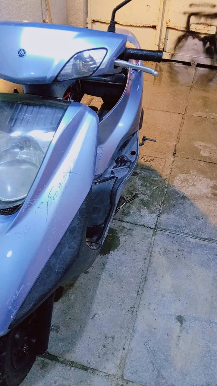 سلام عليكم بريز لايت جوة كفالة عامة من كفر ومكينة دراجة اخت الرمبة عارضهة 750 وبيهة مجال قليل الشراي يخابر مكاني جسر ديالة ***********
