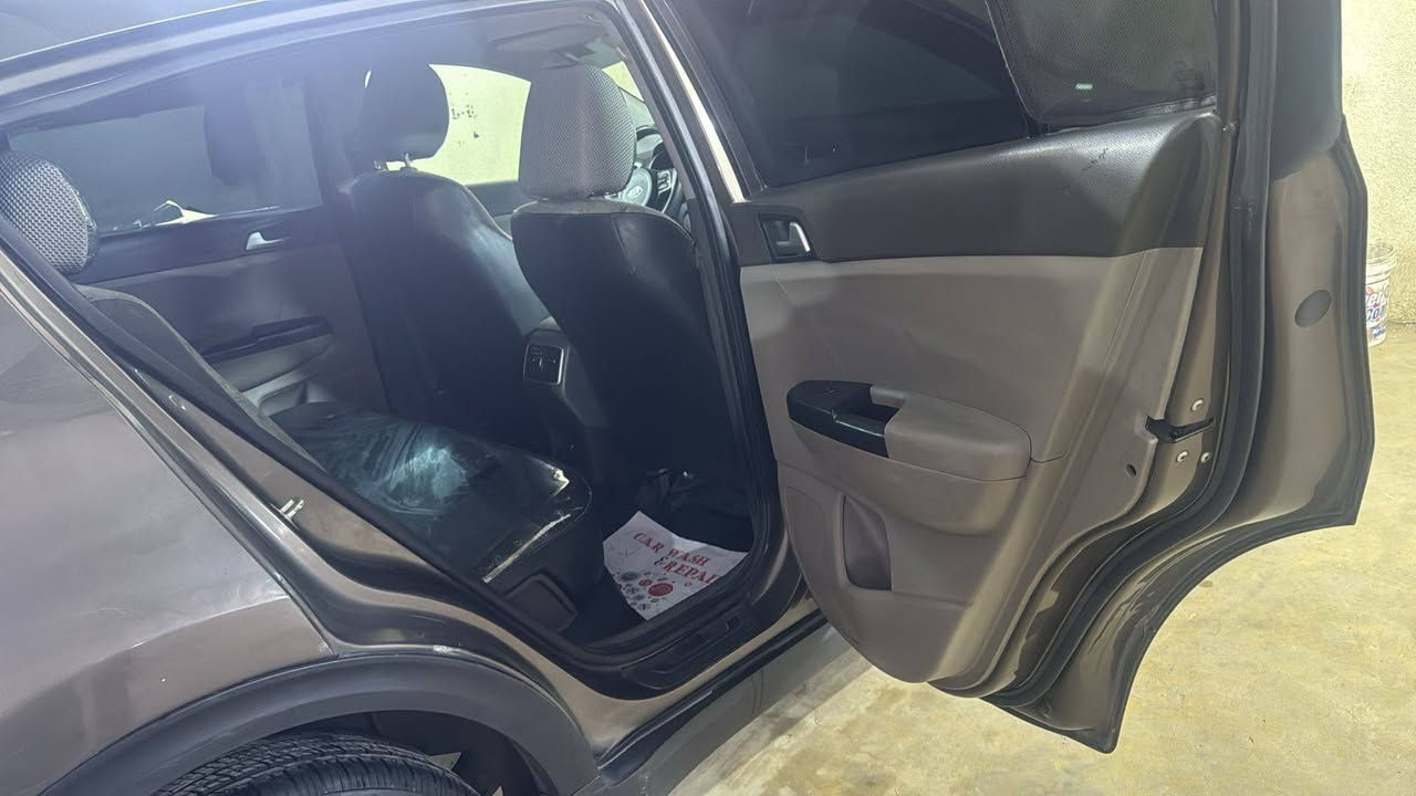 كيا اسبورتج مديل 2018 خليجي من الشركه استلام رقم واسط انكليزي تحويل مباشر بعد السونار بدون ضربه وحادث السياره بسم ابنيه  فقط بيع السعر 158كما واضحه بصوره اتصل برقم ***********او***********
