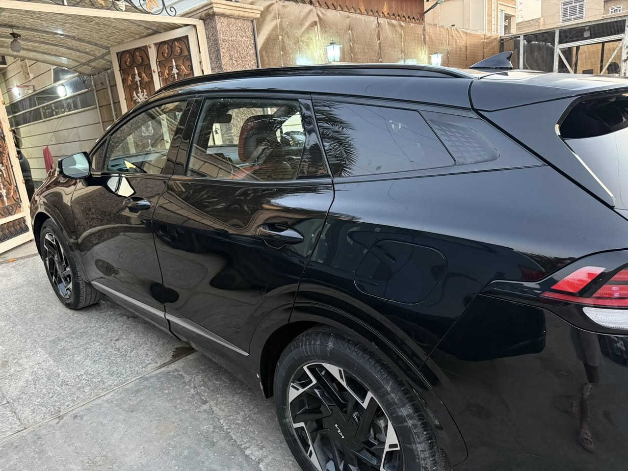 سبورتج ex البرستيجج 2023 ام الداخل الاحمر. للبيع او المراوس سياره مكفوله كفاله. عامه من صبغ والتبديل كله ليبل واحد بعده بجيس  وسنار المندلاوي مرفق بصور  5كامرات 
بنراما تشغيل عن بعد 
4*4 فور ويل مودات قياده 
شاشه متصله دجتل مع مودات شاشه ٣ وضعيات مختلفه 
5 رادرات مع حساسات امامي وخلفي. 
تحديد مسار  
اكيد تبريد تدفأ كشنات ودتفأ ستيرن. 
سستم صوت harman kardon 
اوتو هولد 
خزن ميموري بلكشنات. 
ويه الاشاره تفتح كامره بدشبول ماشيه ٥٦ 
اوتو ستوب مع منافذ شحن بلكشنات الخلفيه  سايد بريك بصمه جنطه كهرباء عن الاقتراب منه تفتح تلقائي  سياره فول الفول. مواصفات متخلص وباسمي تريد تحويل تريد وكاله. ثاني يوم. مكانه بغداد. شارع فلسطين ورايده ب213 وبيه مجال 
***********
