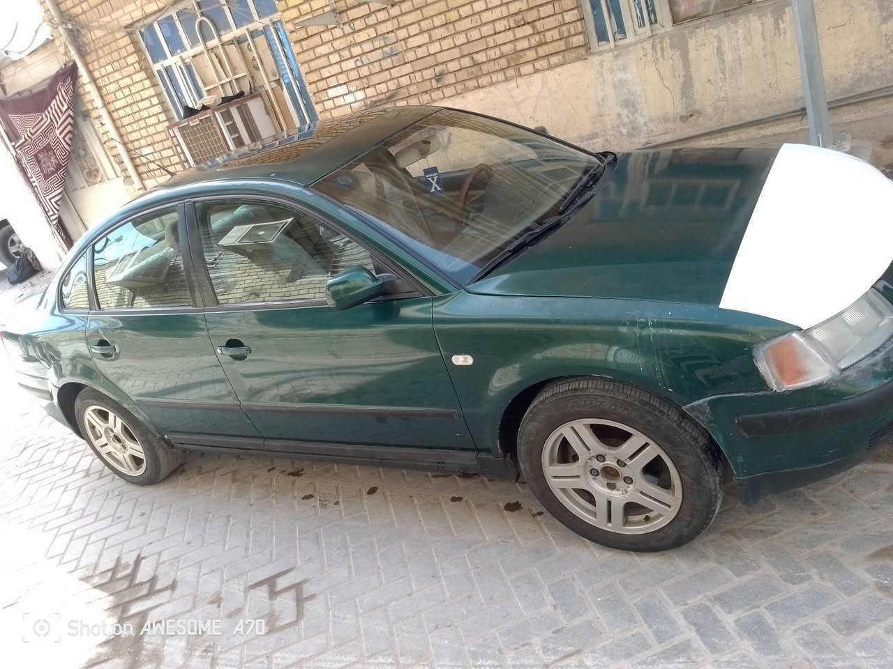 السلام عليكم
سيارة كولف فولكس واكن
موديل 2000 
مكينة 2000.... اوتوماتيك 

سيارة لا ضربة و لا صبغ فقط المكينة خيط تبخير بيها
سنوية لل 2027 مشروع وطني بغداد الماني

كهربائيات شغالة.... سلايد شغال تخم تاير +  حدادية و صدر جديدة 

السعر 35 ورقة العنون بغداد مدينة  الصدر قطاع 4 

الهاتف: *********** فقط بيع
