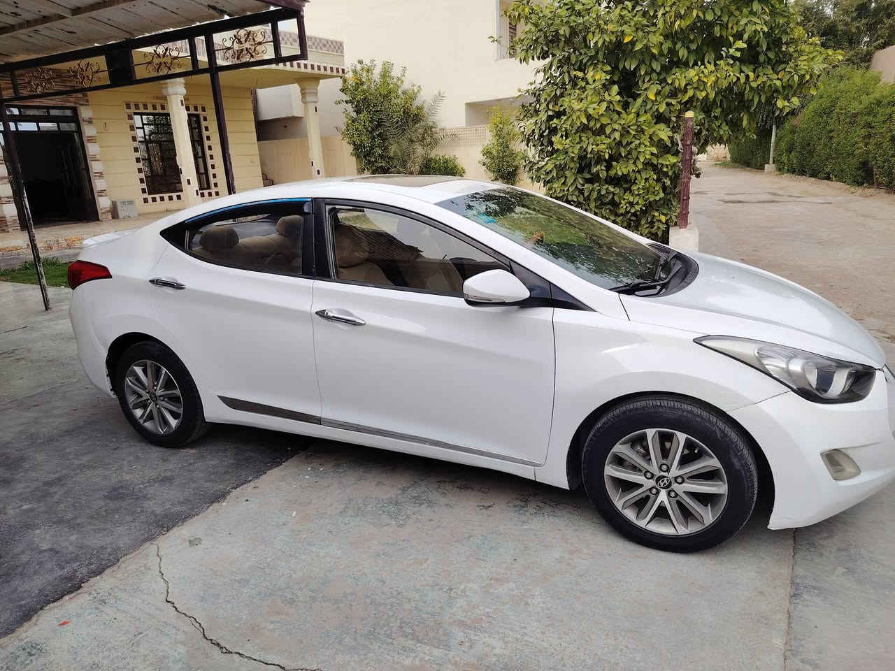 سلام عليكم النترا 2012 خليجي
بغداد رقم الجديد تحويل ثاني يوم  فول موصفات بصمه كامره شاشه بلاديه اشير بل مري البواب بصمه محرك 1800 داخل لونين بيها البنيد مصبوغ وبارد بل قليل السعر 112$ بيها مجال بسيط العنوان بغداد حي الجهاد منطقه المكاسب ***********
***********
