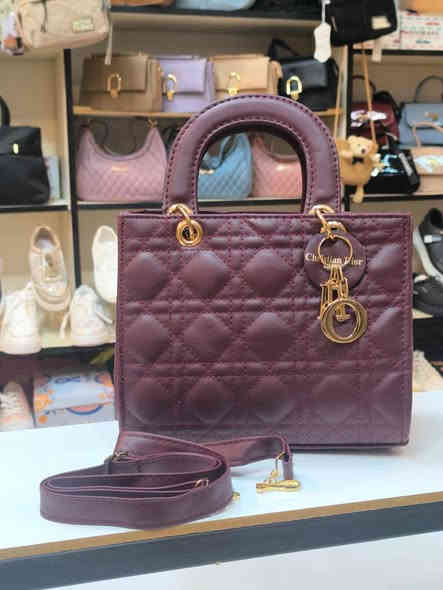 💥بسم الله وعلى بركة الله نبدأ بنشر البضاعة الجديدة  💥

💥💥جنطة نسائي  (ماركة ديور) كوالتي عالي روعة ‎💥💥

💥💥متوفرة ب ست الوان  💥💥

الكمية قليله سارعوا بالحجز 💥💥

العنوان / الانبار / قضاء عنه / المول الجديد / المحل ركن 

يتوفر خدمة توصيل داخل عنه 🚕🚕 

ويتوفر خدمة توصيل لجميع اقضية المحافظة 🚕🚕

ويتوفر خدمة توصيل لجميع محافظات عراقنا الحبيب 🚕🚕

للحجز والاستفسار يرجى مراسلة الصفحة ✅

او الاتصال ع الرقم التالي يتوفر واتساب ***********
