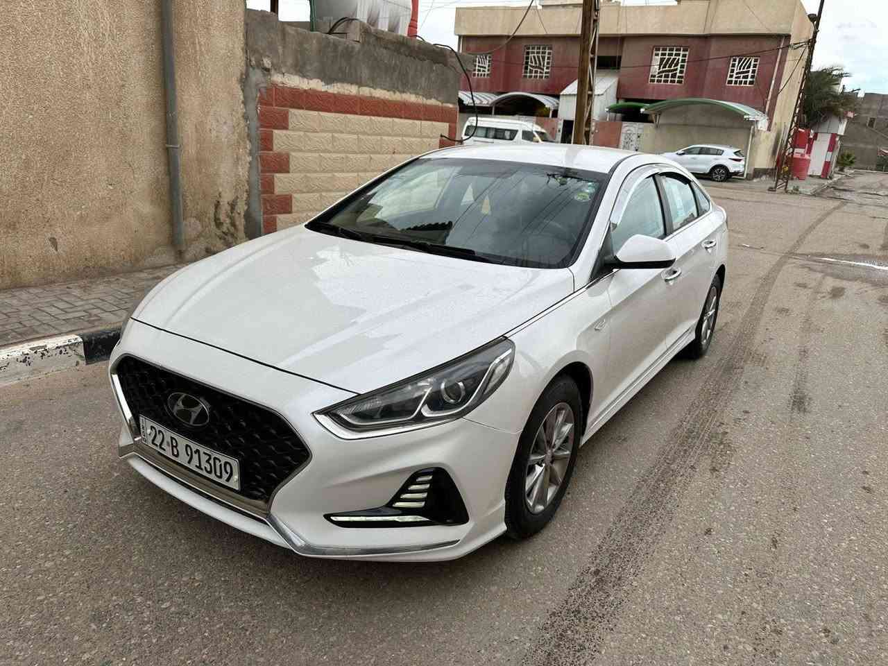 هونداي سوناتا مديل 2018 رقم اربيل الدولي سنويه وهزه كله جديد وارد كوري بيه جاملق وبنيد من كوريه صبغ بدون ضربه خط واحد غاز  سياره جاهزه كل نقص مابيه فول مواصفات بصمه للاستفسار اكثر اتصل *********** مكاني بصره السعر مناسب 137 قفل
