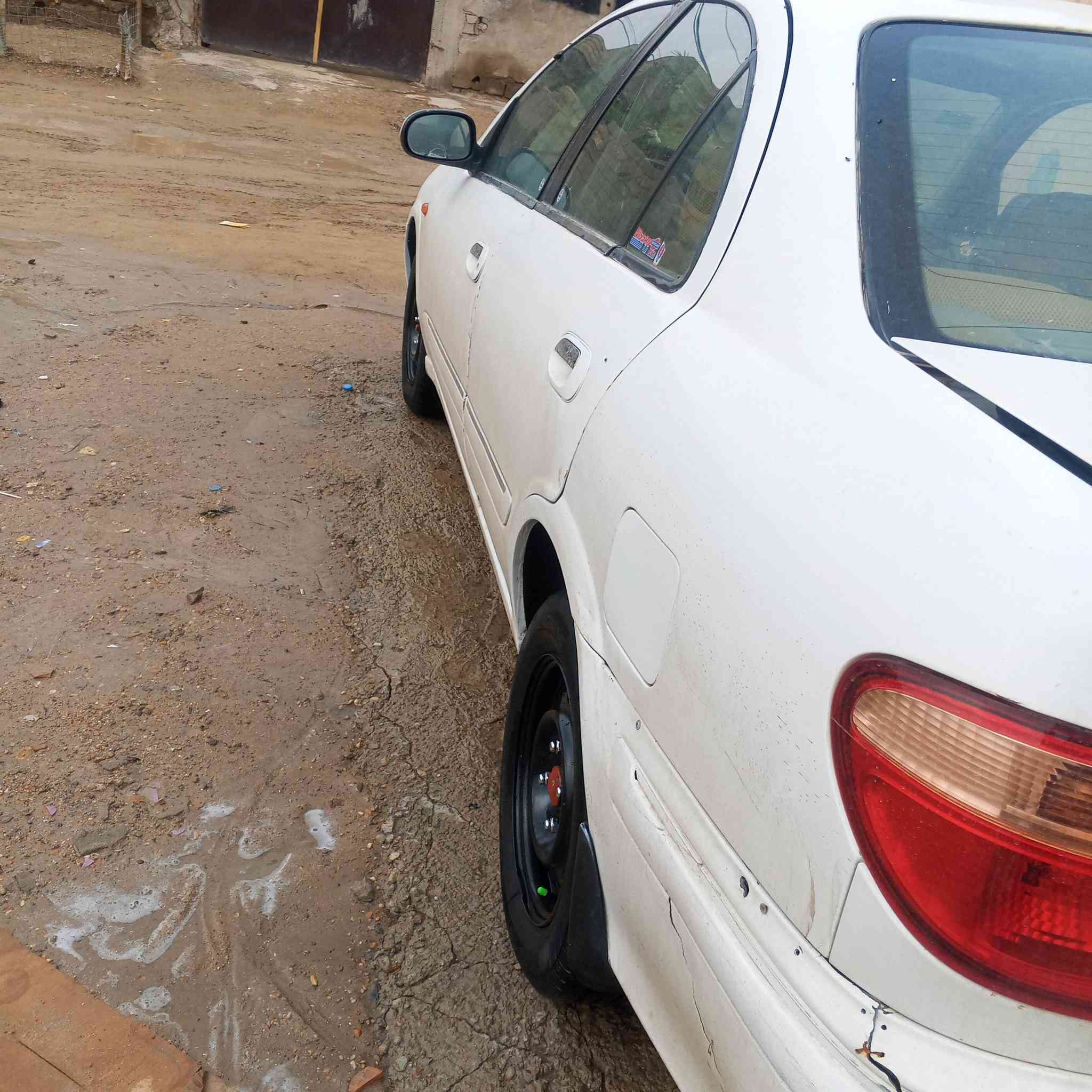 سلام عليكم نيسان سني 2002رقم بغدادمصبوغه كير عادي مكينه سوده 1600 سياره جاهزه السعر 66وبيها مجال مكاني أبو غريب الشراي يتصل ***********
