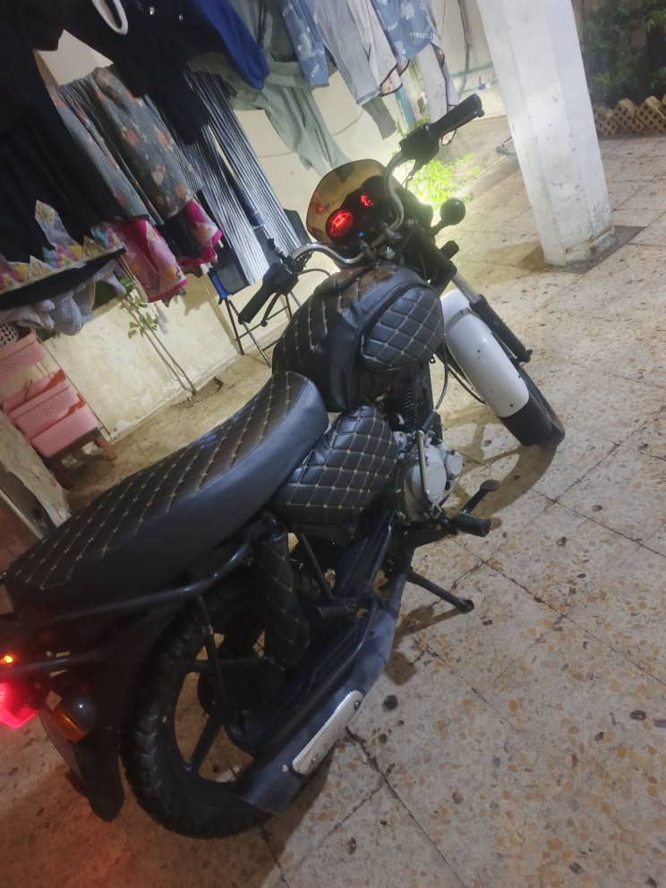 بوكسر موديل 22  سنوية تحويل ثاني يوم رايدهه ب 1550 وبيهه مجال بسيط للاستفسار 
*********** الزبير, البصرة
