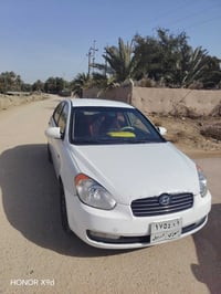 سياره للبيع اكسنت 2011 بيه جاملغ وباب اثر شخطه ستوته وبدلتهن مكينه 160...