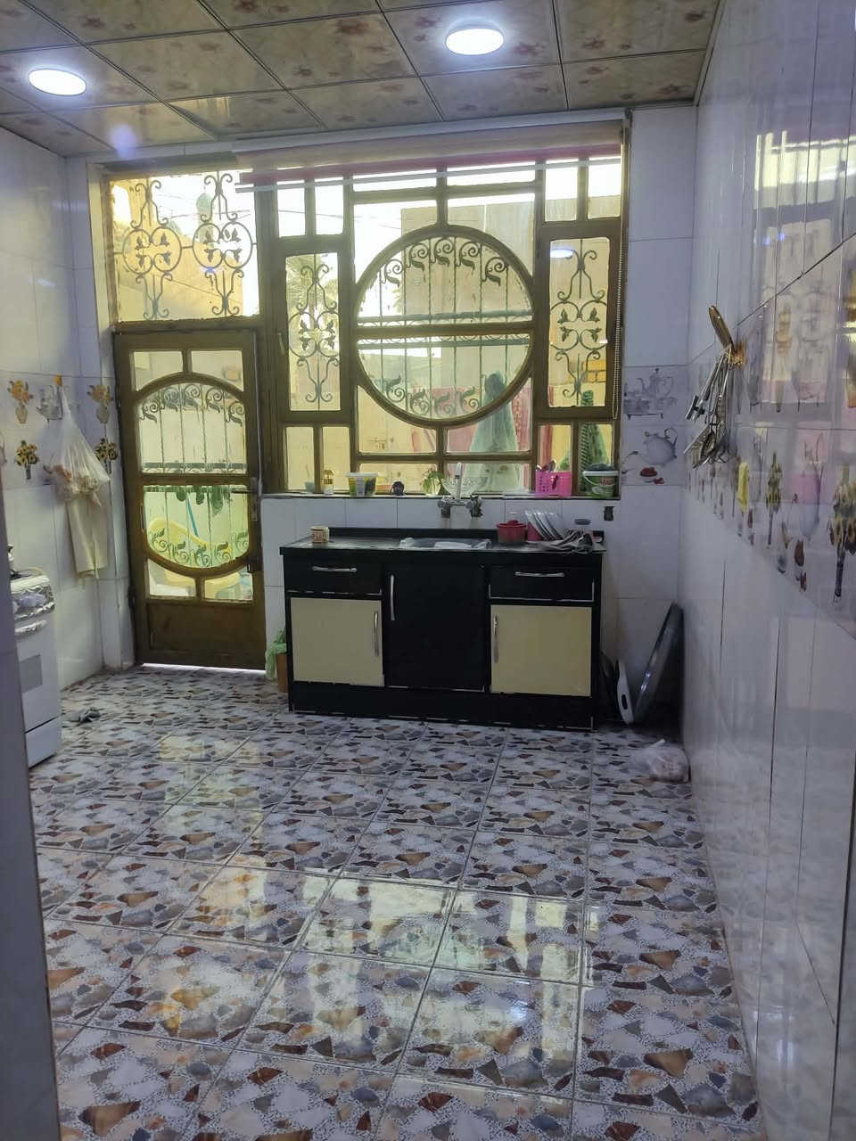 بيت للبيع مساحه  البناء 125 مربع الوجه 8 النزال 15 مع 40 متر مامبنيه ويه البيت يعني يصير النزال 20 
غرفه +مطبخ +استقبال + كلدور  وطارمه  وصحيات  حمام بناء جديد قبل 8  سنوات مبني جديد سند 25 مع حديقه 5 أمتار ونص نزاله عرض 8
 ويه الحديقه يصير نزاله ب21 
الموقع 
بابل خلف مزار الامام بكر ابن علي عليه السلام 
للأستفسار والسعر اوباقي التفاصيل على الخاص  اوالاتصال 
  ***********  اتصال 
***********  واتساب
#الجميع_عام_ارض_زراعي_للبيع
#الجميع_عام_اراضي_زراعي_للبيع_حله_بابل_دوانم_للبيع_الج
