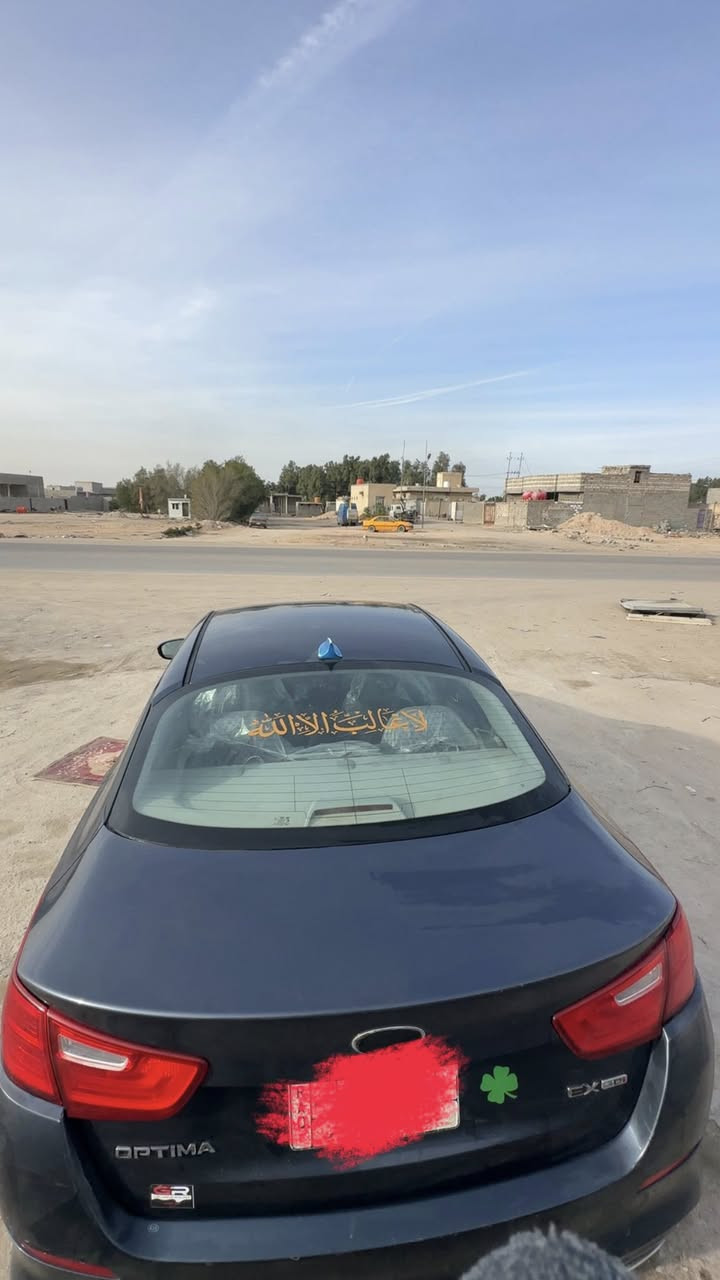 كيا اوبتيما 2015
فول فئة الEx ضربتها خفيفة بدون تبديل 
مكاني البصرة 
السعر وباقي التفاصيل بالخاص 
***********
