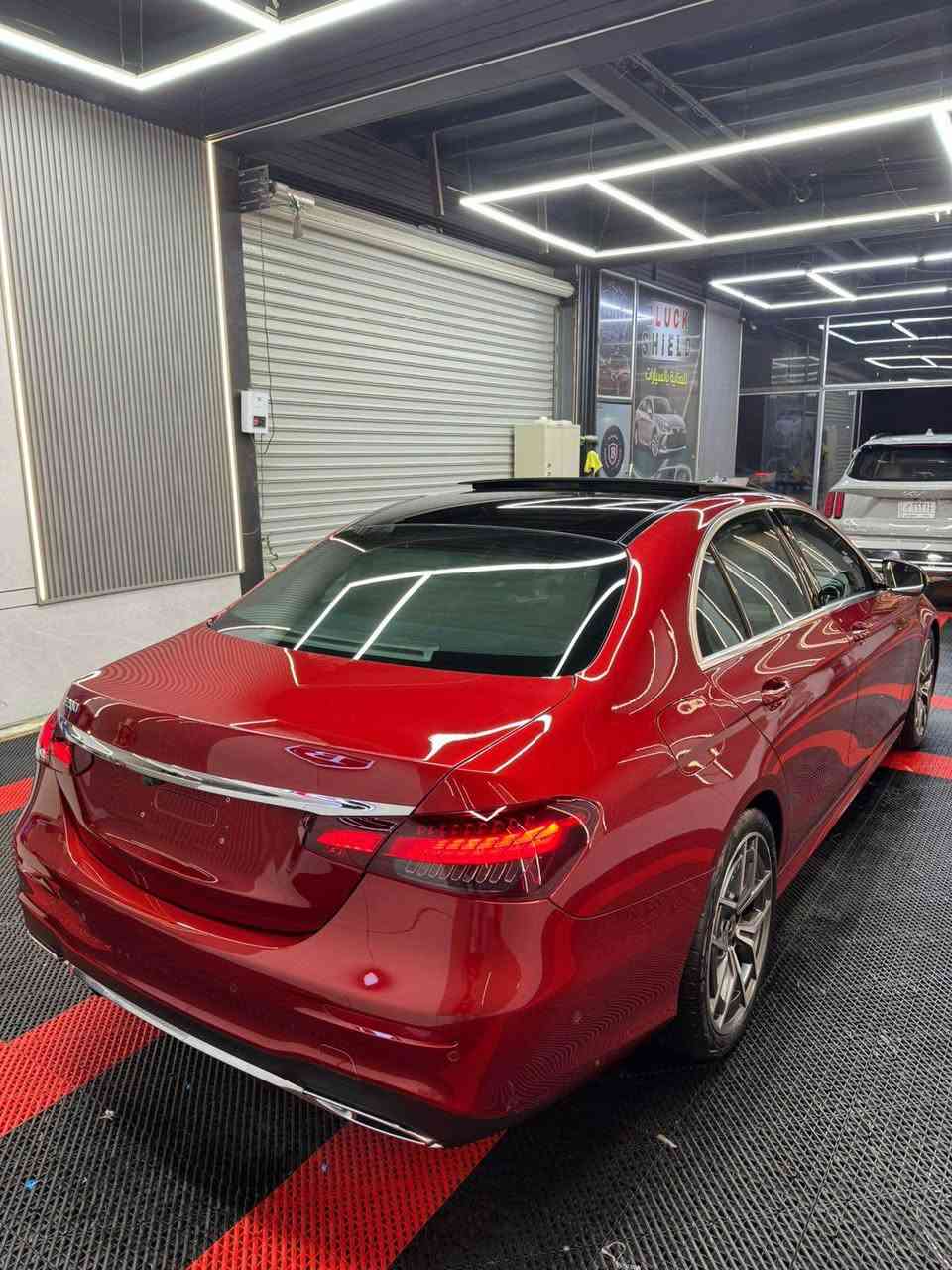السلام عليكم 
مارسدس E200
2021
وكاله المانيه ضمان دولي 
بصمتين 
ماشيه ١٤٠٠٠كم
مكفوله كفاله عامه 
مغلقه ppf 
مكان السياره بغداد الكراده شارع ٦٢
للاستفسار ***********
سعرها مناسب بل نسبه للالمانيات الجدد بغداد, العراق
