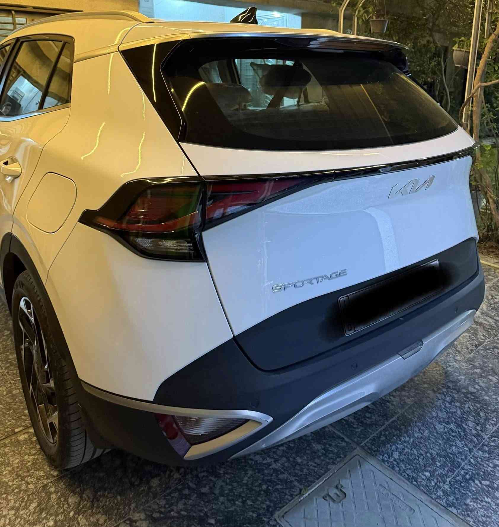 السلام عليكم
كيا سبورتج 

2025 خليجي ضمان 

ماشيه 13 

السياره نضيفه كلش وجديده 

مواصفاتهه صندوق كهرباء 

كشنين كهرباء 

ستيرن تدفئه وكشنات تدفئه 

كفاله من صبغ وتبديل بيهه رصعه وشخط بسيط موضح بالصور 

السياره ترهم بيع او مراوس 

السعر 233 وبيها مجال بسيط 

العنوان الكراده 

للاستفسار ***********
