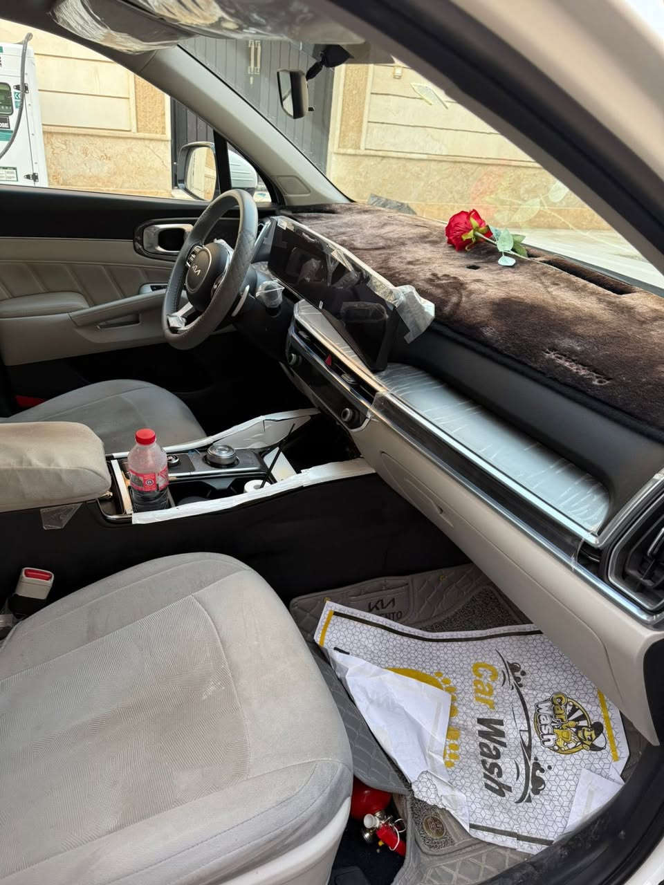 سورنتوو مديل 24ماشيه 13الف كفاله عامه 318وبيه مجال جدا بسيط
***********
