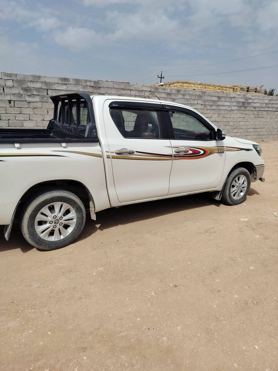 بيكم اللبيع موديل 2016 مواصفلت فول تبريد قطعتين رقم بغداد نكليزي
السعر خاص ماشيه 180 مكفوله 
*********** واتساب
