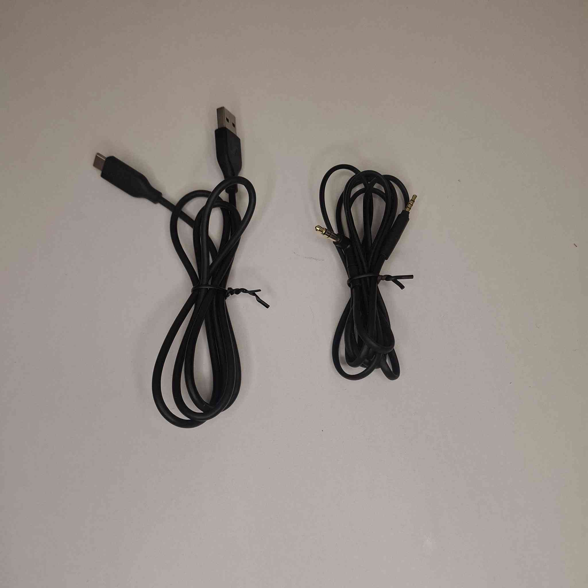 عندي هاي السماعة Sennheiser HD 450BT
بيها مشكلة من تربطهة بلوتوث تشتغل بص صفحة وحدة بس من تربطهة عن طريق الكيبل تشتغل صفحتين طبيعي
السعر 40 الف شامل التوصيل


**إذا كنت صاحب هذا الإعلان وتريد حذفه لأي سبب، رجاءا أرسل رسالة إلى الدعم الفني**